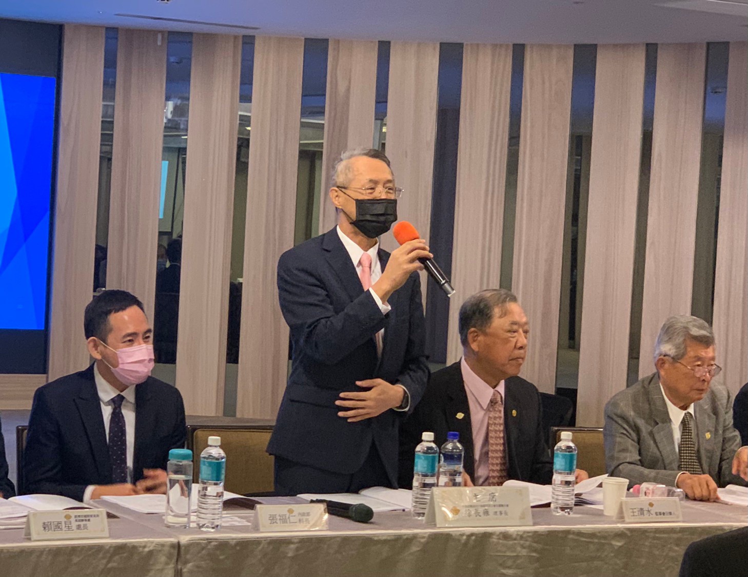 本會第一屆第三次會員代表大會在台南夏都商旅舉行內政部張科長應邀參加並致詞