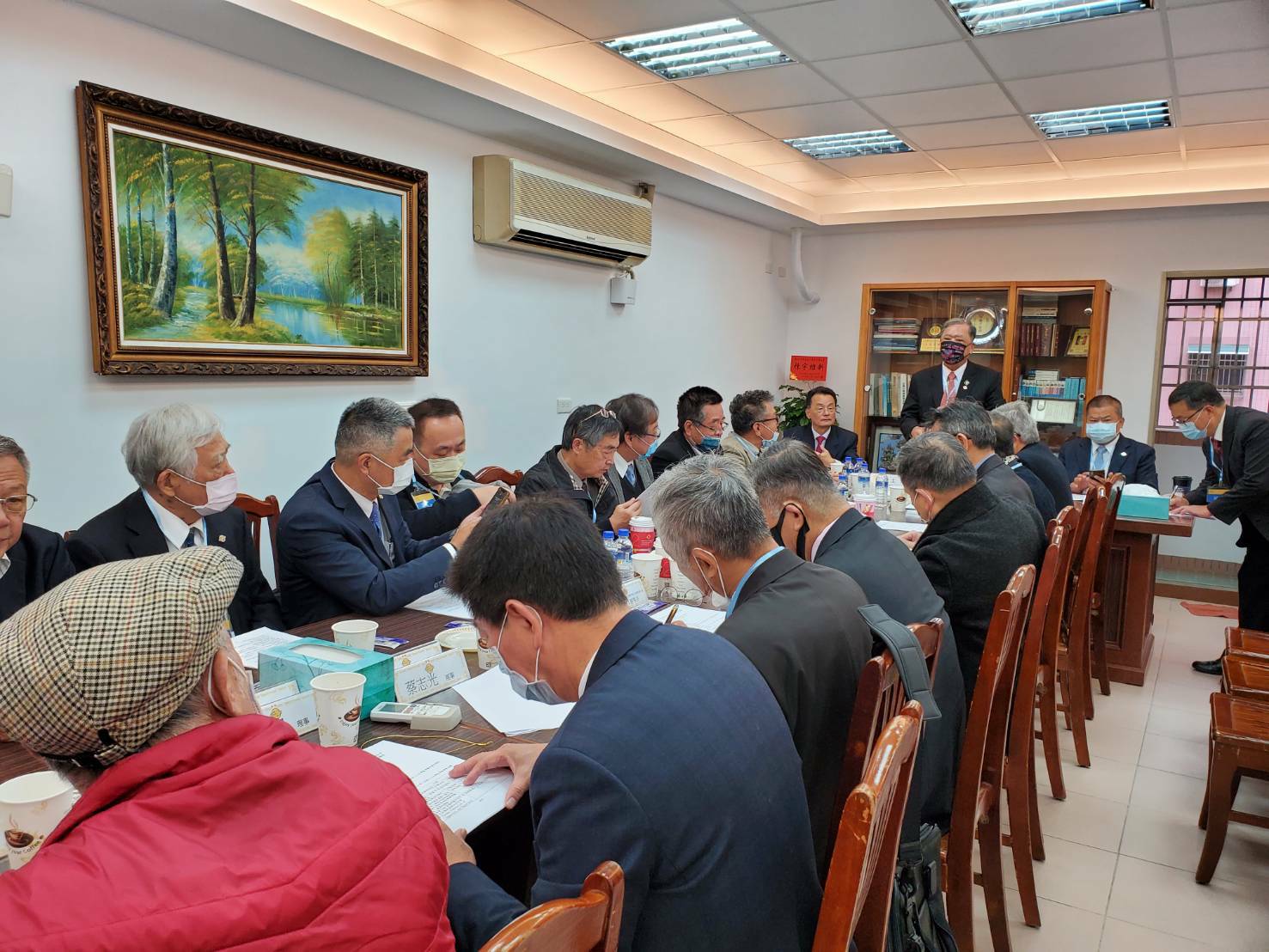 1110223本會於台南縣進出口公會會館二樓召開第二屆第二次理監事會聯席會