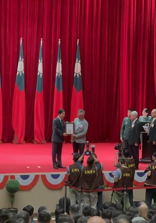 1130830 恭喜副理事長蔡文彬當選113年度敬軍模範