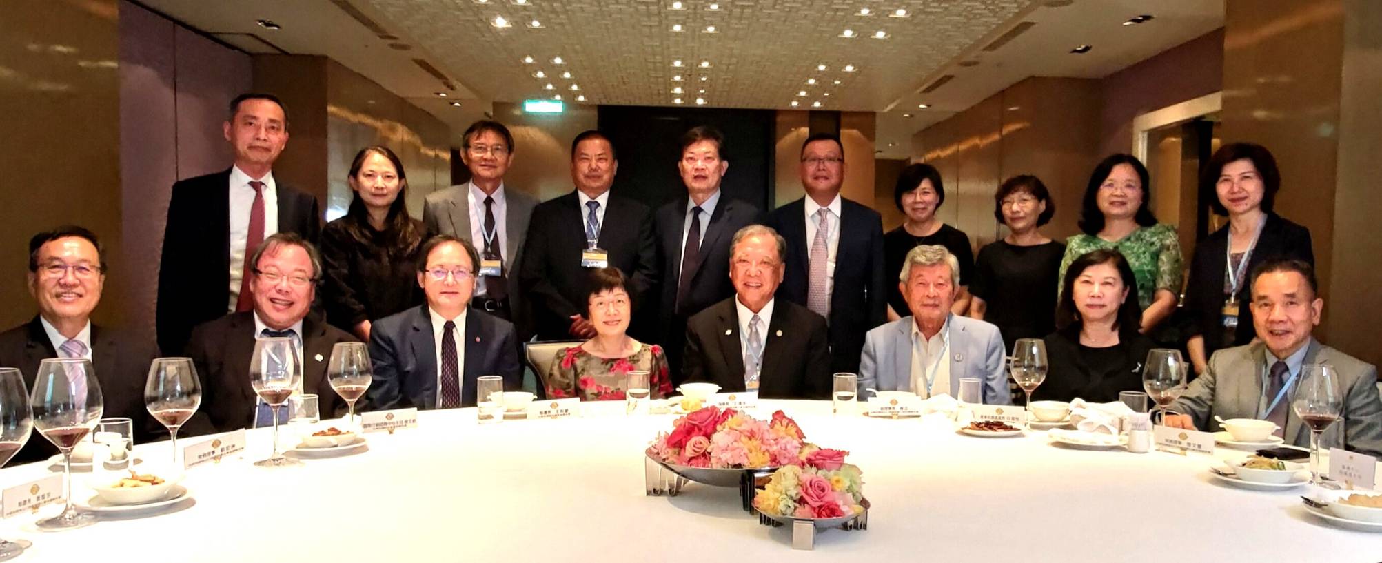 1110817本會於國賓飯店舉行外貿協會林芳苗秘書長榮退餐會